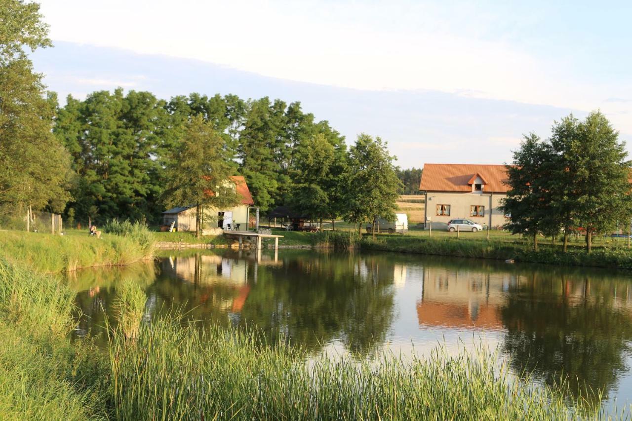 Agrowczasy Nad Stawem Βίλα Gartatowice Εξωτερικό φωτογραφία