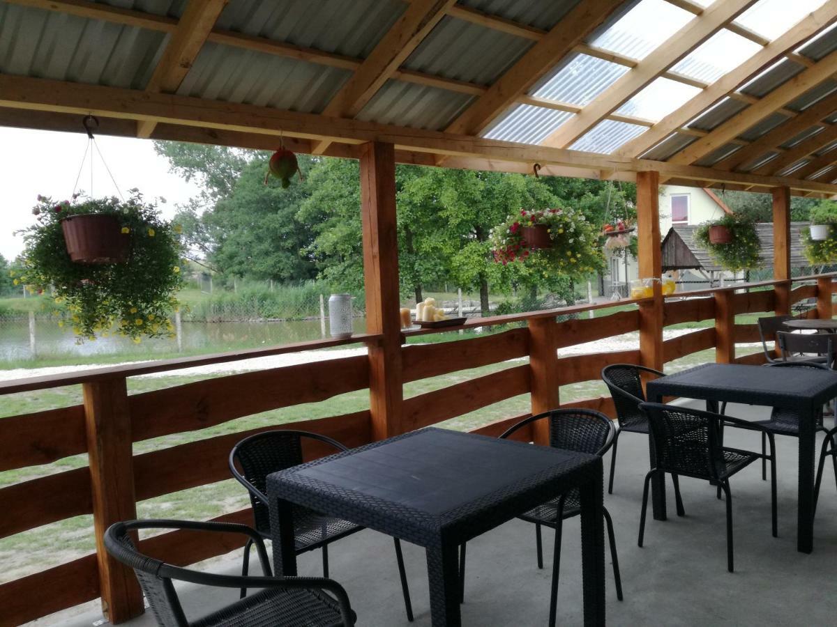 Agrowczasy Nad Stawem Βίλα Gartatowice Εξωτερικό φωτογραφία